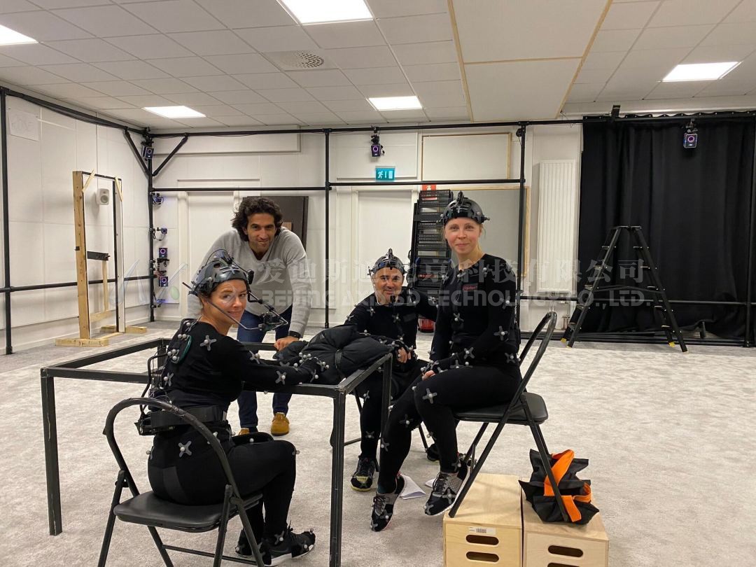 mocap1.jpg mocap1.jpg