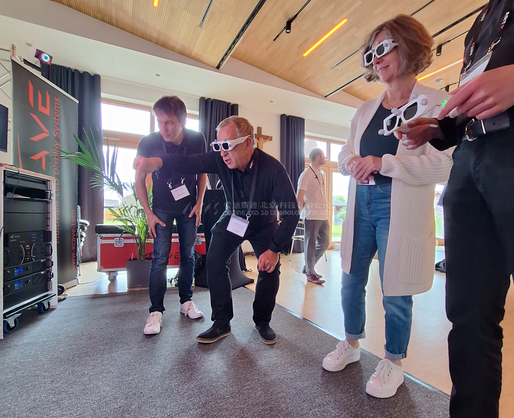 虚拟现实|虚拟仿真|三维虚拟技术|可视化工程|虚拟仿真交互|航空航天|汽车仿真|轮船仿真|列车仿真|多媒体应用|轨道交通|船舶制造|能源矿业|电力仿真|游戏开发|虚拟漫游|建筑设计|石油钻井|核能开放|互动营销|展览展示|爱迪斯通