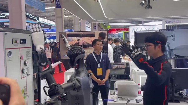 虚拟现实|虚拟仿真|三维虚拟技术|可视化工程|虚拟仿真交互|航空航天|汽车仿真|轮船仿真|列车仿真|多媒体应用|轨道交通|船舶制造|能源矿业|电力仿真|游戏开发|虚拟漫游|建筑设计|石油钻井|核能开放|互动营销|展览展示|爱迪斯通