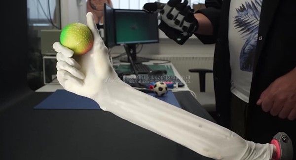 虚拟现实|虚拟仿真|三维虚拟技术|可视化工程|虚拟仿真交互|航空航天|汽车仿真|轮船仿真|列车仿真|多媒体应用|轨道交通|船舶制造|能源矿业|电力仿真|游戏开发|虚拟漫游|建筑设计|石油钻井|核能开放|互动营销|展览展示|爱迪斯通