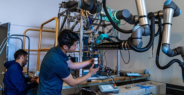 虚拟现实|虚拟仿真|三维虚拟技术|可视化工程|虚拟仿真交互|航空航天|汽车仿真|轮船仿真|列车仿真|多媒体应用|轨道交通|船舶制造|能源矿业|电力仿真|游戏开发|虚拟漫游|建筑设计|石油钻井|核能开放|互动营销|展览展示|爱迪斯通