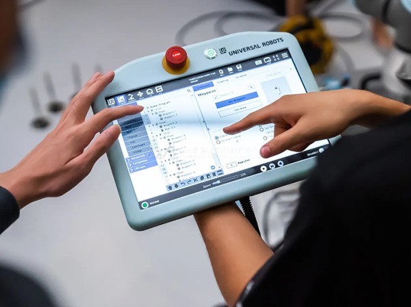 虚拟现实|虚拟仿真|三维虚拟技术|可视化工程|虚拟仿真交互|航空航天|汽车仿真|轮船仿真|列车仿真|多媒体应用|轨道交通|船舶制造|能源矿业|电力仿真|游戏开发|虚拟漫游|建筑设计|石油钻井|核能开放|互动营销|展览展示|爱迪斯通