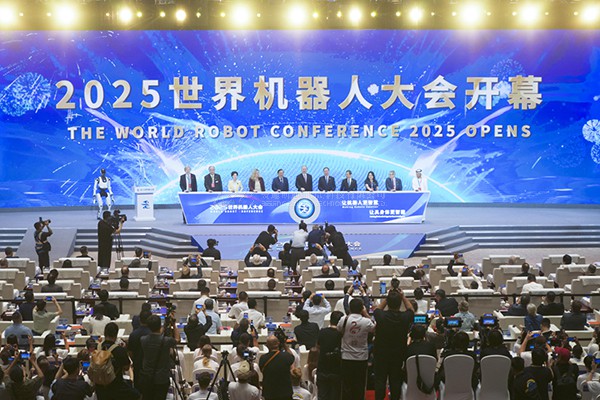 虚拟现实|虚拟仿真|三维虚拟技术|可视化工程|虚拟仿真交互|航空航天|汽车仿真|轮船仿真|列车仿真|多媒体应用|轨道交通|船舶制造|能源矿业|电力仿真|游戏开发|虚拟漫游|建筑设计|石油钻井|核能开放|互动营销|展览展示|爱迪斯通